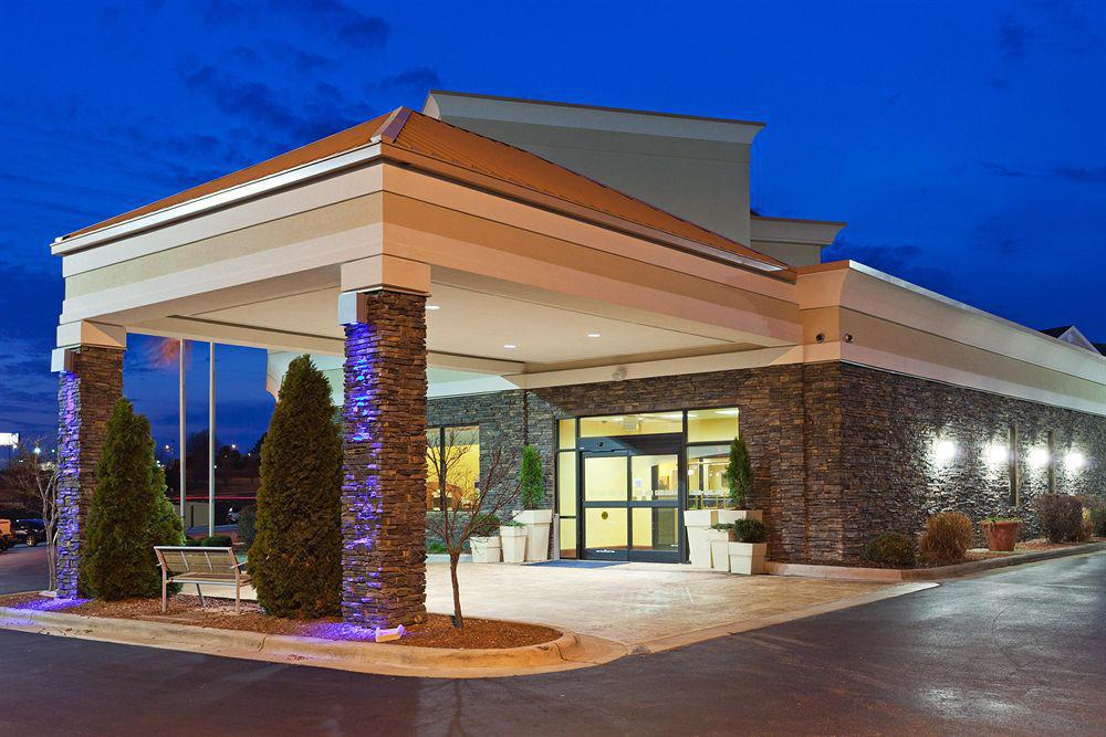 Holiday Inn Express & Suites Greensboro - I-40 Atwendover By Ihg Exteriér fotografie