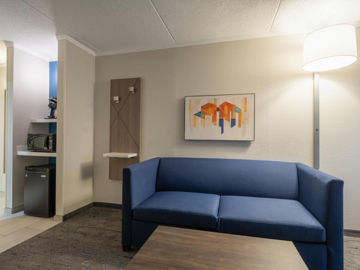 Holiday Inn Express & Suites Greensboro - I-40 Atwendover By Ihg Exteriér fotografie