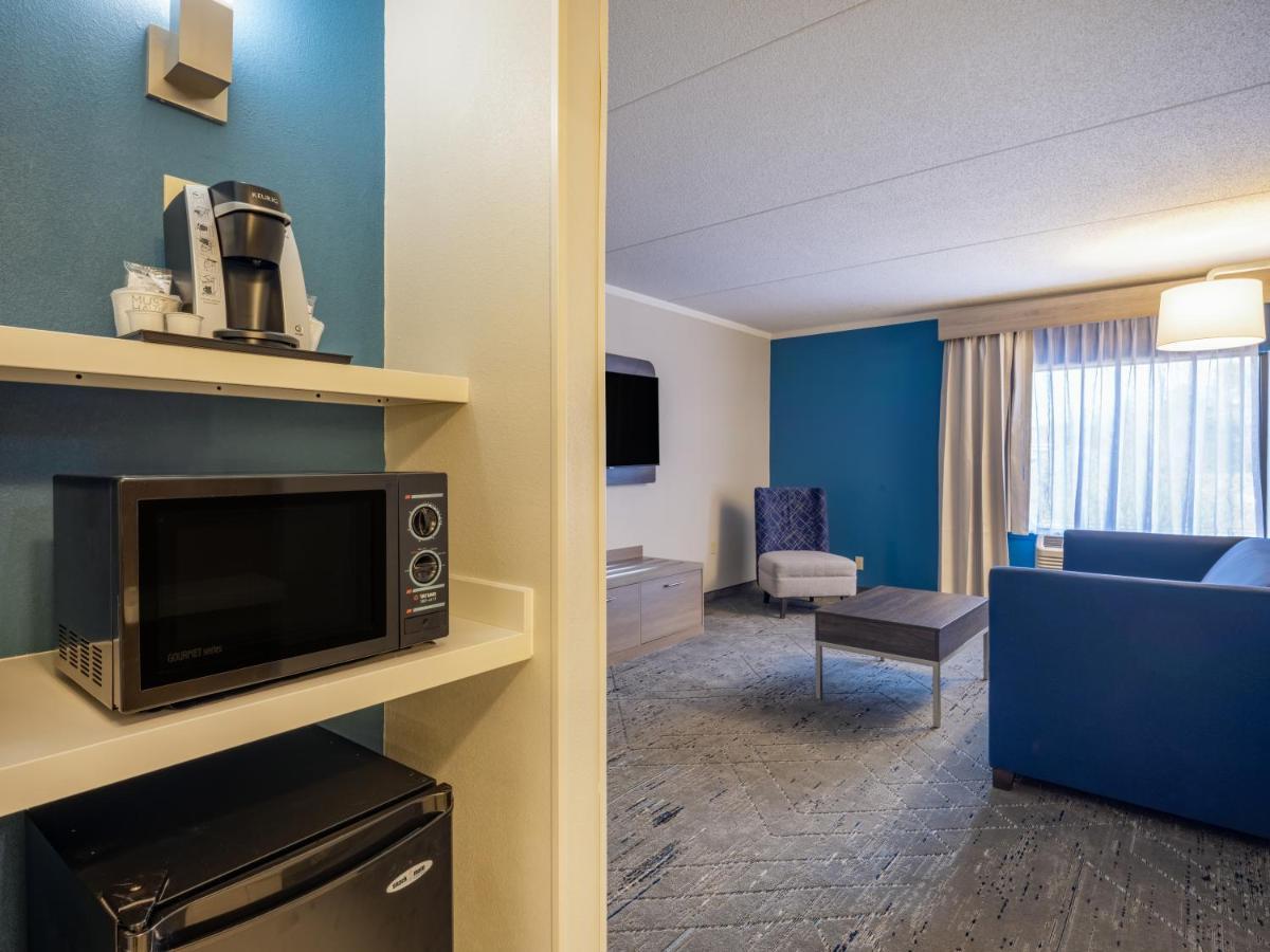 Holiday Inn Express & Suites Greensboro - I-40 Atwendover By Ihg Exteriér fotografie