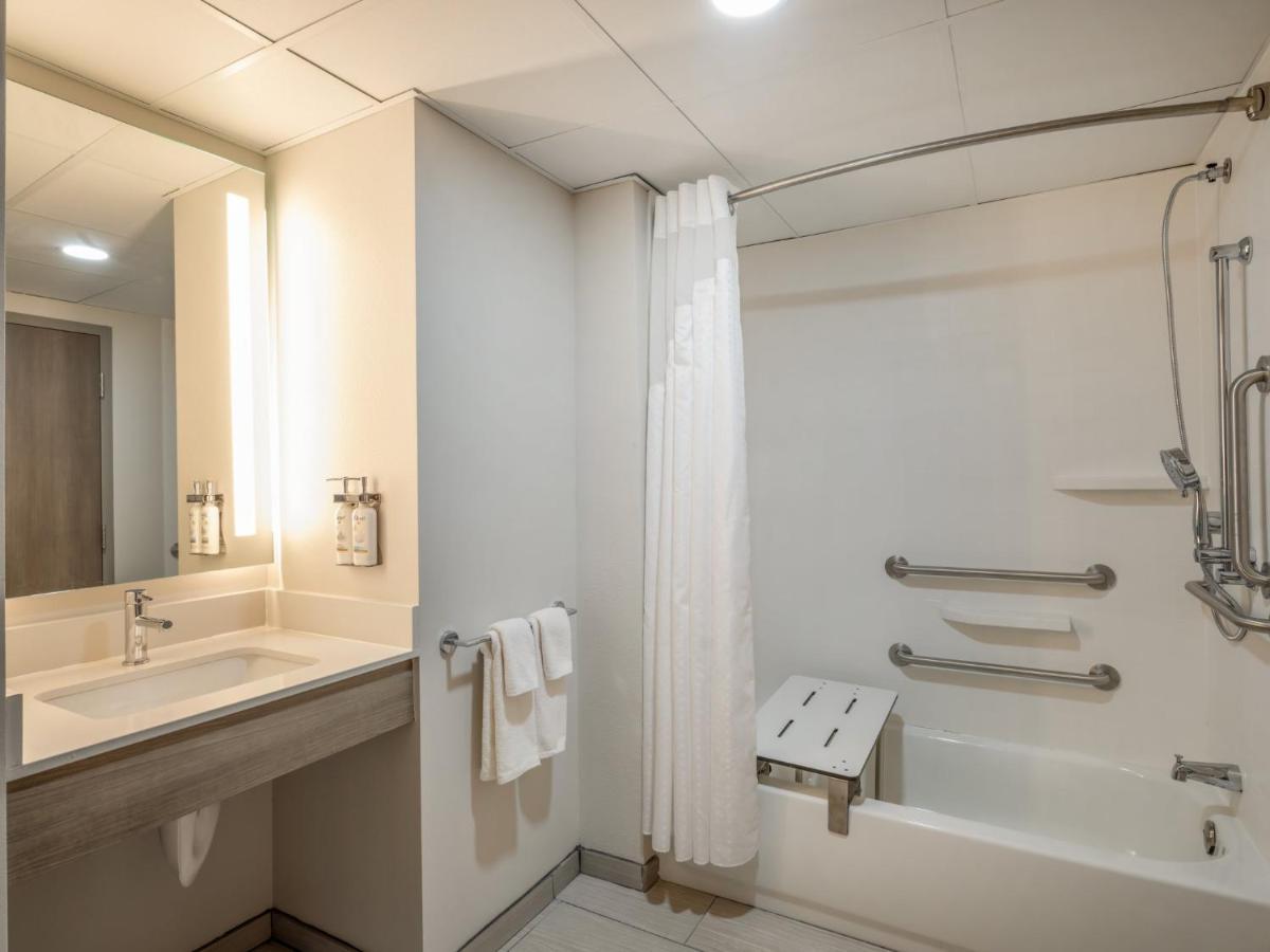 Holiday Inn Express & Suites Greensboro - I-40 Atwendover By Ihg Exteriér fotografie