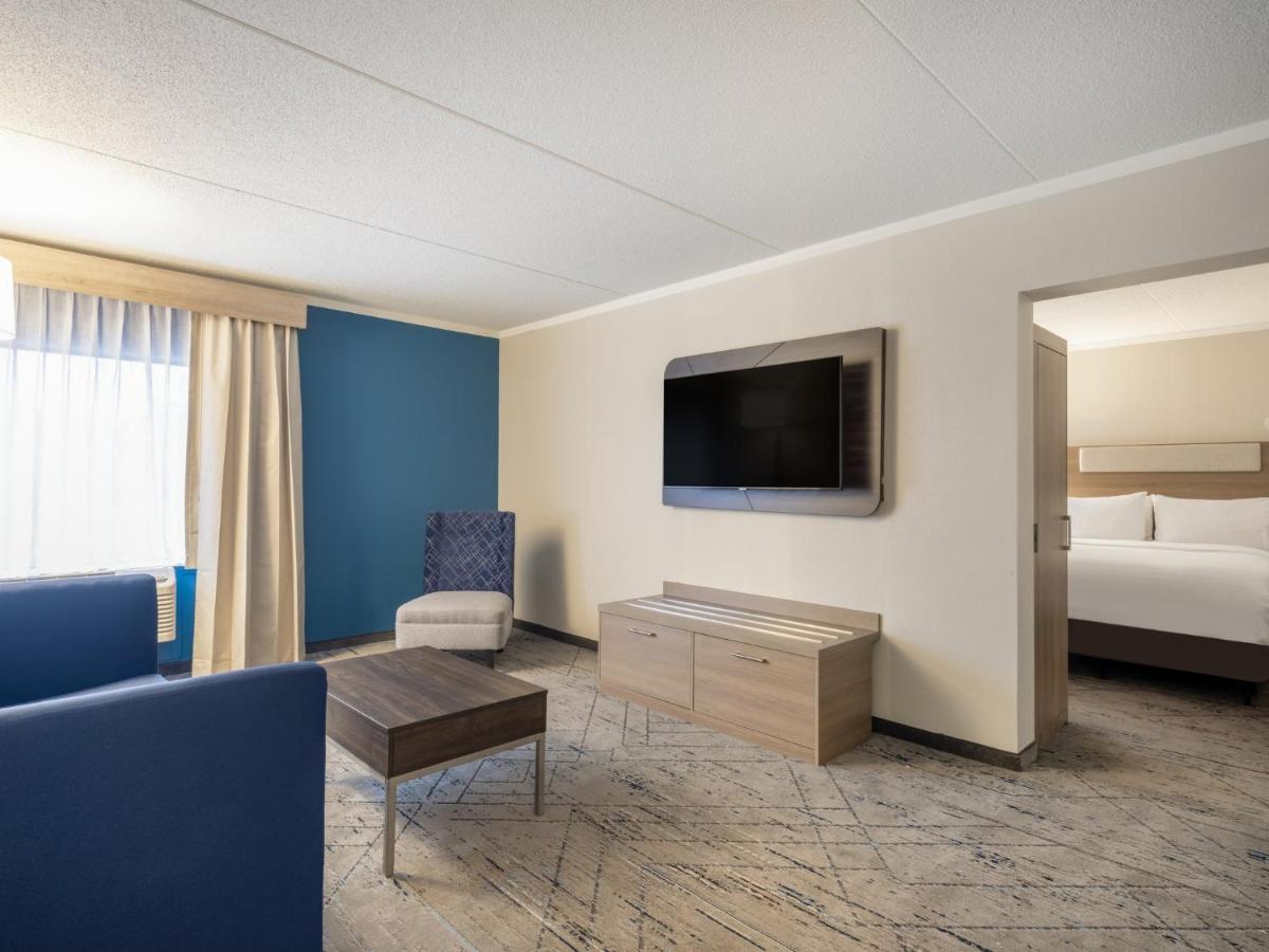 Holiday Inn Express & Suites Greensboro - I-40 Atwendover By Ihg Exteriér fotografie