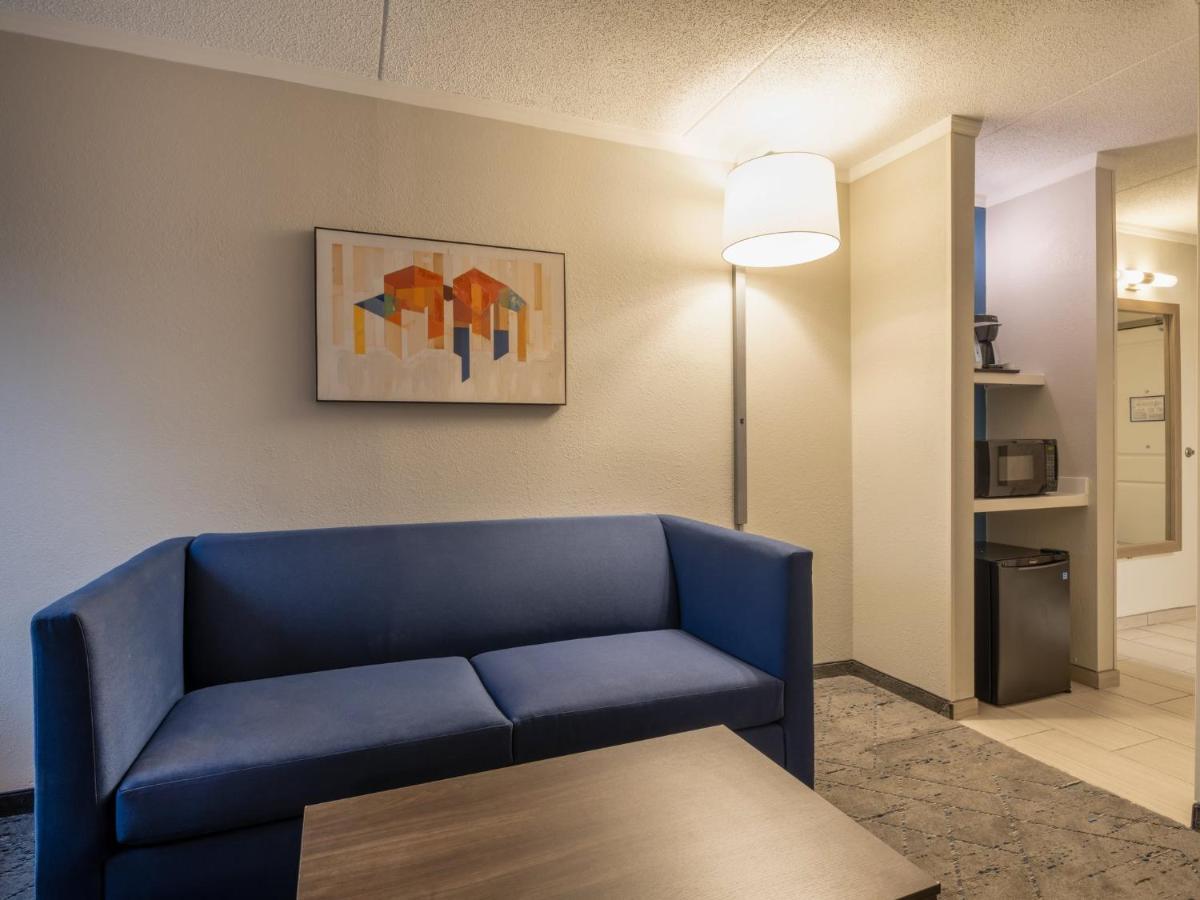 Holiday Inn Express & Suites Greensboro - I-40 Atwendover By Ihg Exteriér fotografie
