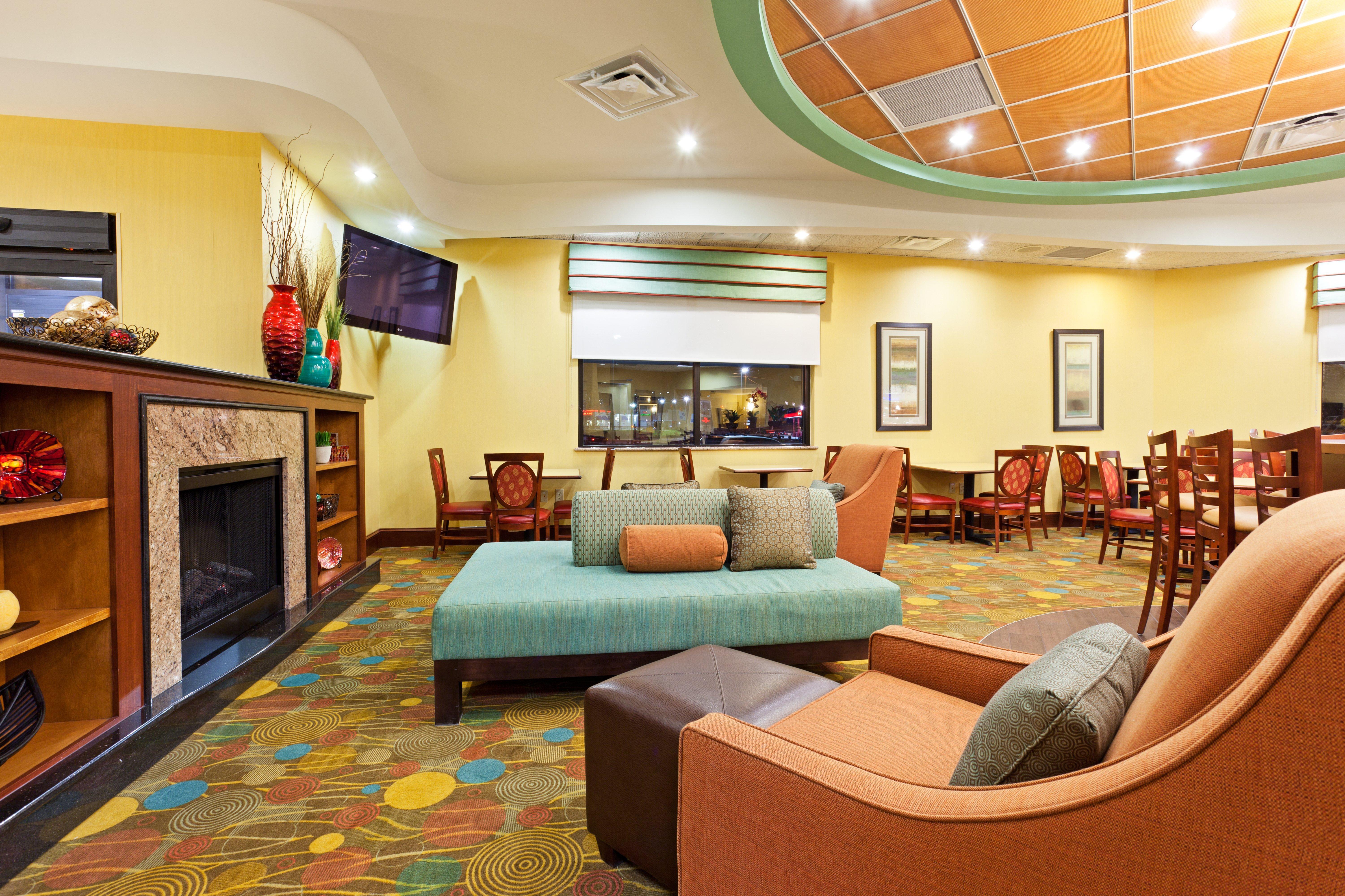 Holiday Inn Express & Suites Greensboro - I-40 Atwendover By Ihg Exteriér fotografie